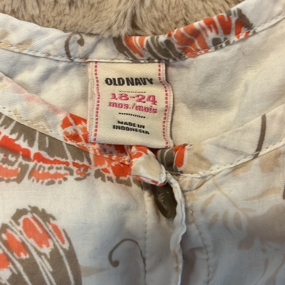 Old Navy toddler girl romper. Size 18-24 months - Picture 3 of 6